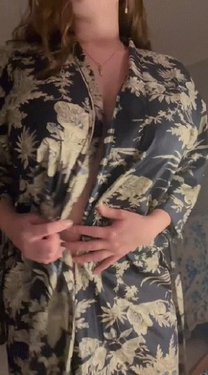 Big tits milf wants you to put your cock between her tits to jerk off with her big melons