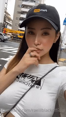 Beautiful Japanese shows her big tits and rich nipples in public porn